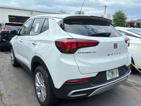 Used 2025 Buick Encore GX Preferred FWD image 9