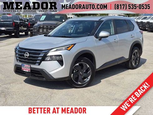 Used 2025 Nissan Rogue SV AWD/4WD image 1