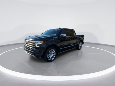 Used 2022 Chevrolet Silverado 1500 High Country w/ High Country Premium Package image 4