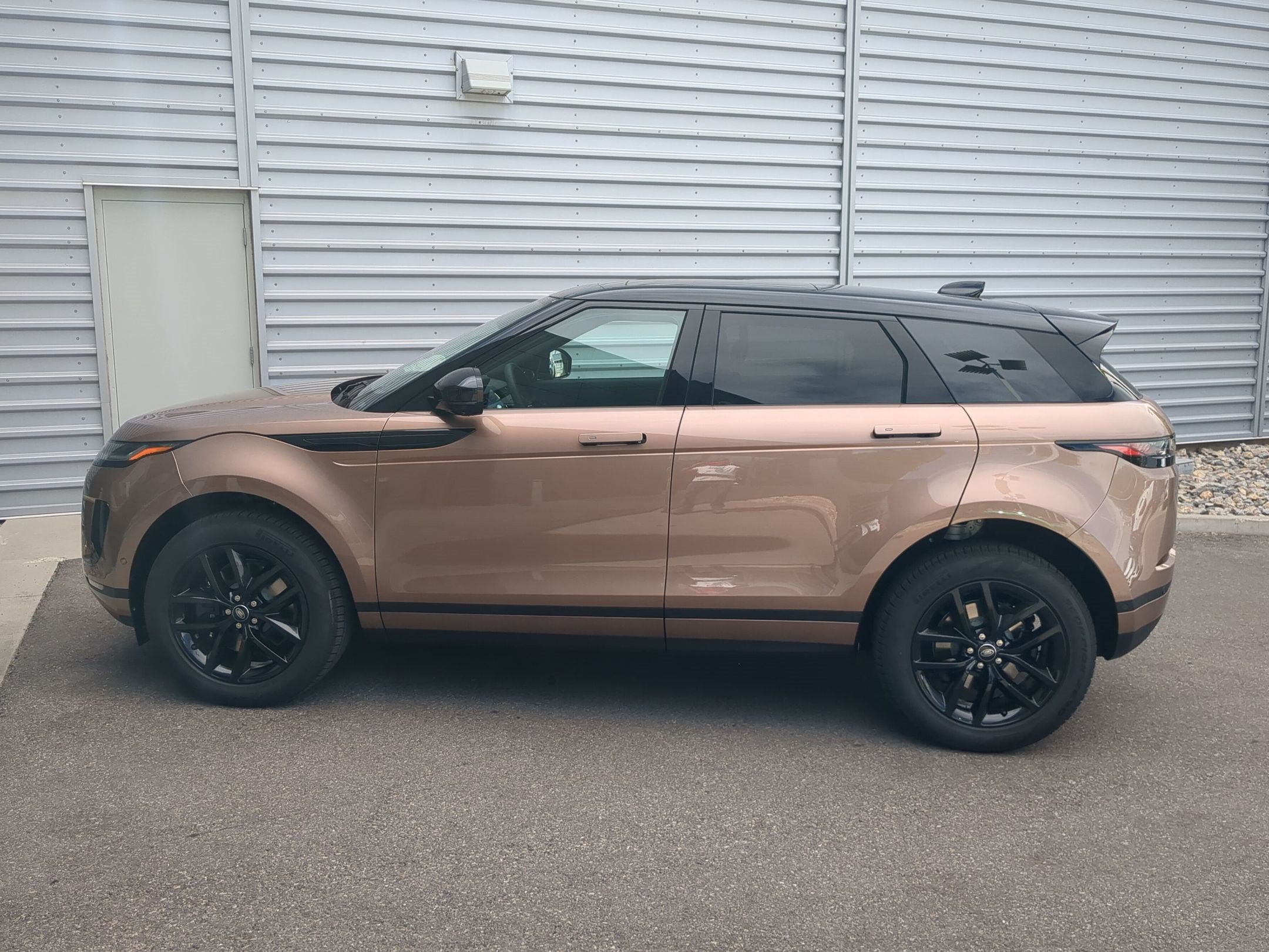 New 2026 Land Rover Range Rover Evoque S AWD/4WD image 8