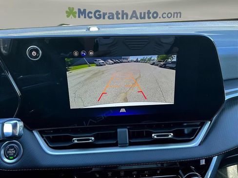 Used 2025 Chevrolet Equinox LT AWD/4WD image 18