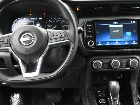 Used 2023 Nissan Kicks SV image 13