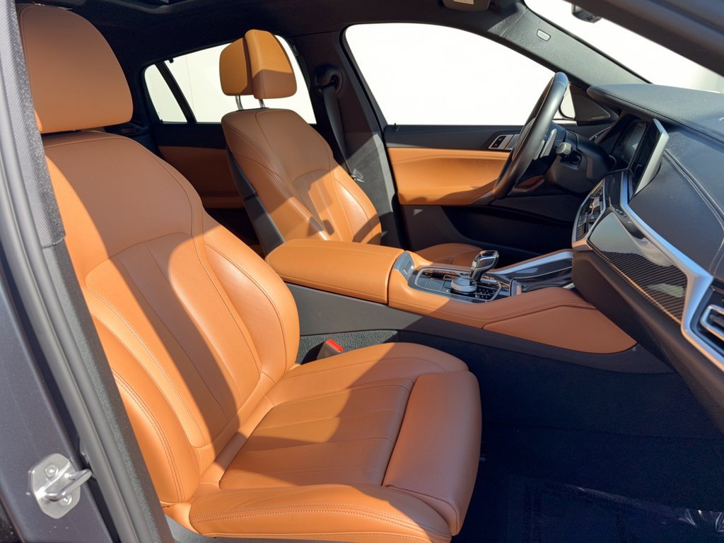 Used 2022 BMW X6 M50i w/ Executive Package AWD/4WD image 30