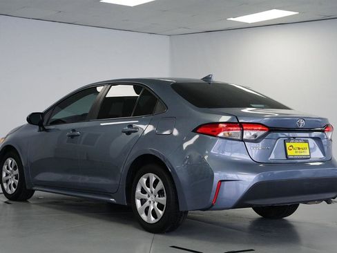 Used 2025 Toyota Corolla LE image 7