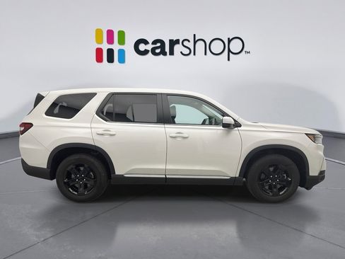 Used 2025 Honda Pilot EX-L image 6
