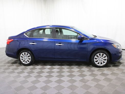 Used 2019 Nissan Sentra S image 28