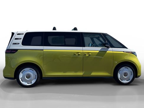 Certified 2025 Volkswagen ID. Buzz 1st Edition RWD image 6