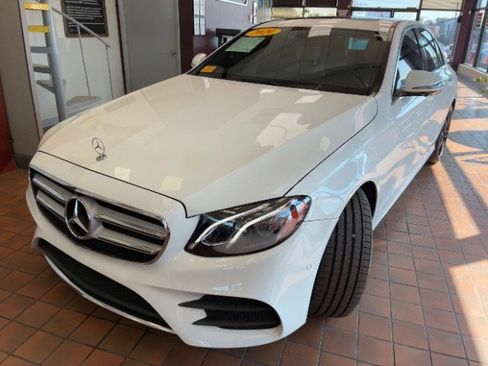 Used 2020 Mercedes-Benz E 350 Sedan image 7