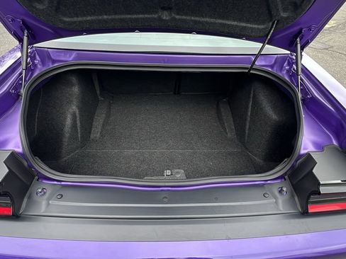 Used 2018 Dodge Challenger R/T image 38