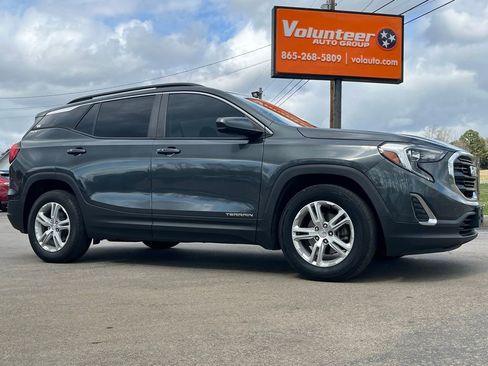 Used 2021 GMC Terrain SLE w/ Driver Convenience Package image 1