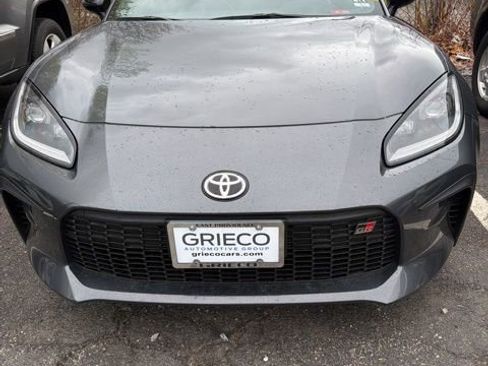Used 2024 Toyota GR86 Premium image 2