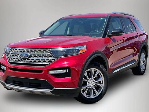 Used 2022 Ford Explorer Limited w/ Equipment Group 301A AWD/4WD image 3