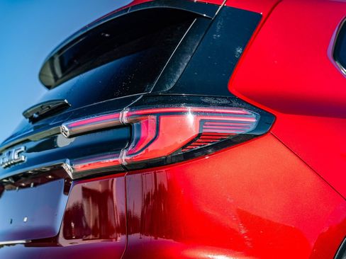 Used 2024 GMC Acadia Elevation w/ Black Edition image 14