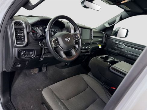 Used 2023 RAM 1500 Big Horn AWD/4WD image 3