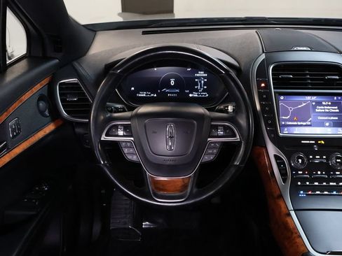 Used 2020 Lincoln Nautilus Reserve AWD/4WD image 21