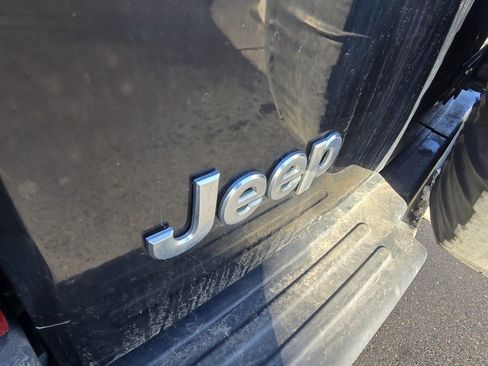 Used 2007 Jeep Liberty Sport image 10
