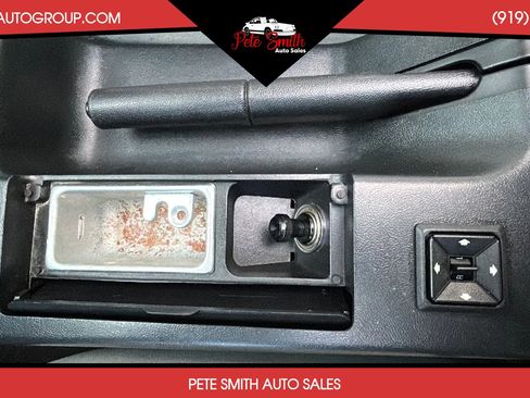Used 1993 Ford Mustang LX image 28