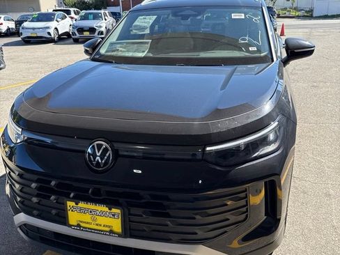 New 2026 Volkswagen Tiguan SE AWD/4WD image 28
