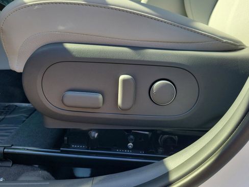 New 2026 Hyundai Kona SEL Premium image 18