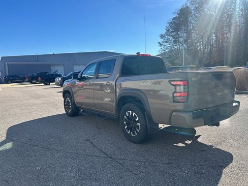 Used 2022 Nissan Frontier PRO-4X image 5