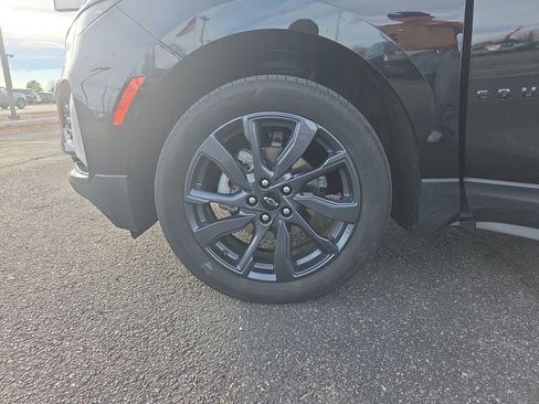 Used 2024 Chevrolet Equinox RS w/ RS Leather Package image 28