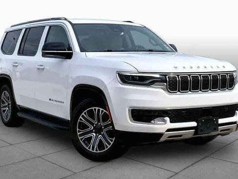 Used 2024 Jeep Wagoneer Series II w/ Flexible Seating Group AWD/4WD image 3
