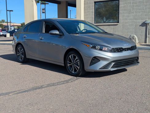 Certified 2024 Kia Forte LXS w/ LXS Technology Package image 32