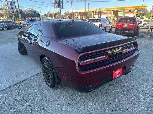 Used 2017 Dodge Challenger SRT Hellcat image 14
