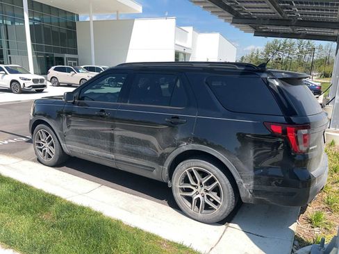 Used 2018 Ford Explorer Sport w/ Equipment Group 401A AWD/4WD image 5