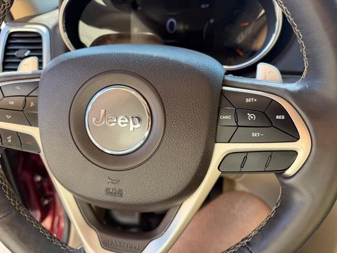 Used 2017 Jeep Grand Cherokee Overland RWD image 37