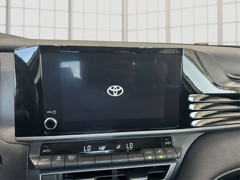 Used 2026 Toyota Camry LE FWD image 12