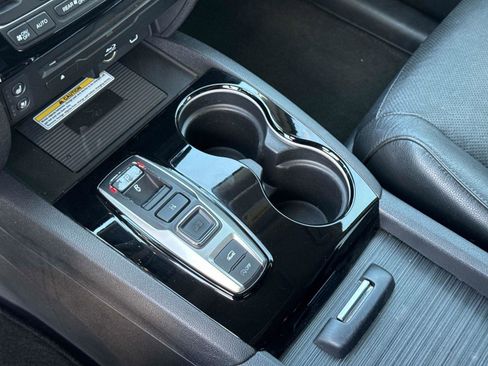 Certified 2019 Honda Pilot Elite image 29