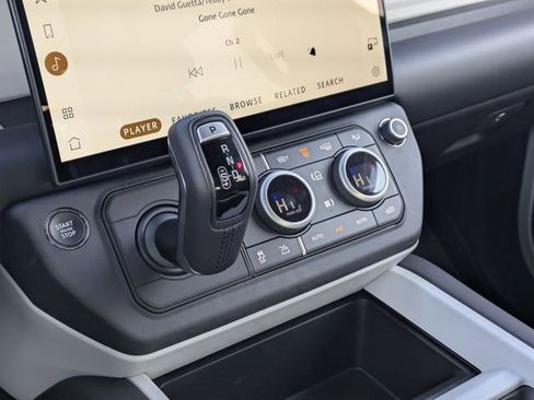 New 2026 Land Rover Defender 110 X-Dynamic SE image 9