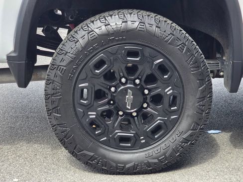 Used 2021 Chevrolet Silverado 2500 LTZ w/ LTZ Plus Package AWD/4WD image 40