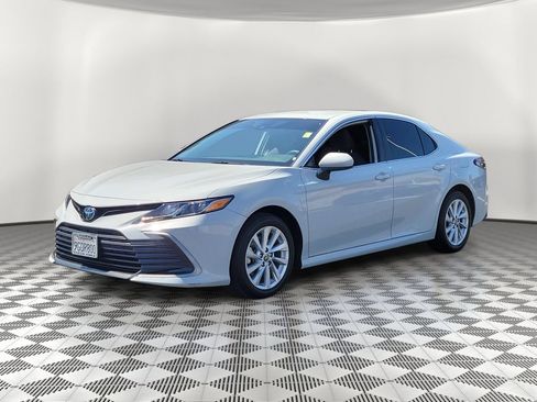 Used 2023 Toyota Camry LE FWD image 3