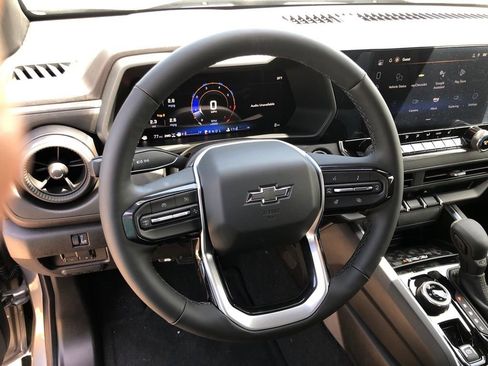 New 2025 Chevrolet Colorado Trail Boss w/ Midnight Edition image 17