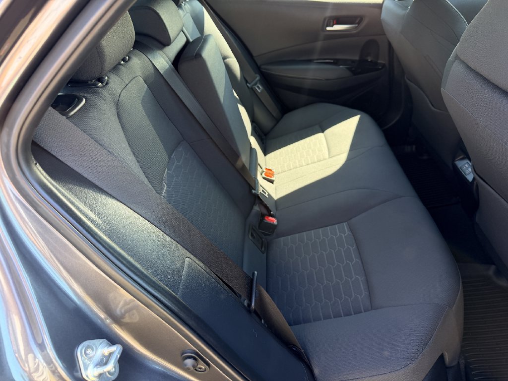 Used 2025 Toyota Corolla SE w/ SE Package FWD image 13