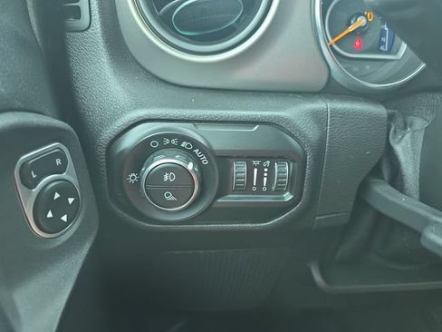 Used 2020 Jeep Gladiator Sport w/ Quick Order Package 24S AWD/4WD image 27