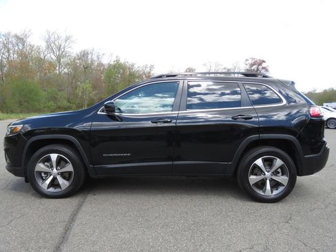 Used 2022 Jeep Cherokee Limited AWD/4WD image 8