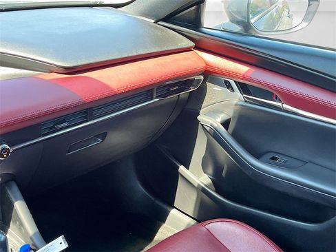 Used 2020 MAZDA MAZDA3 Hatchback w/ Premium Package image 25