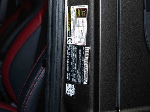 Used 2025 Mercedes-Benz G 63 AMG 4MATIC image 28