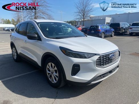 Used 2024 Ford Escape Active image 1