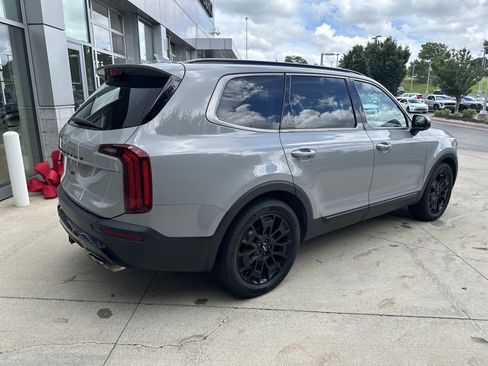 Used 2022 Kia Telluride EX w/ EX Premium Package AWD/4WD image 6