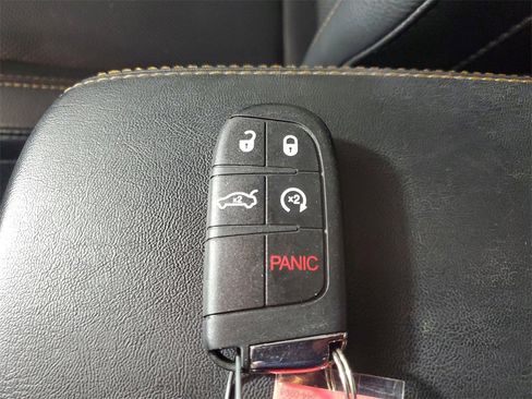 Used 2017 Jeep Compass Limited image 27