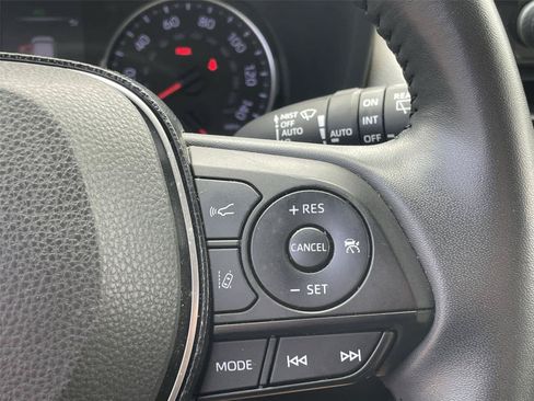 Used 2020 Toyota RAV4 XLE Premium AWD/4WD image 19