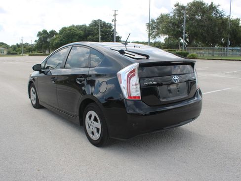 Used 2012 Toyota Prius Three FWD image 6