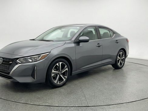 Used 2025 Nissan Sentra SV FWD image 3