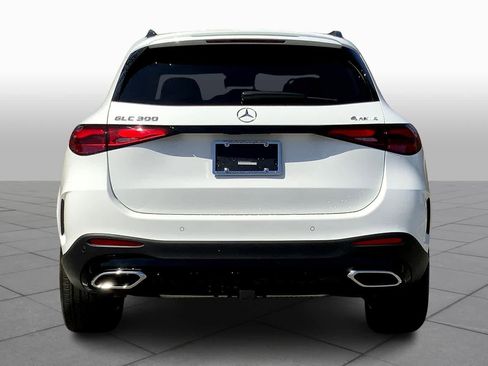 Certified 2025 Mercedes-Benz GLC 300 4MATIC image 4
