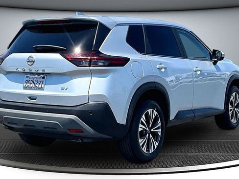 Certified 2023 Nissan Rogue SV FWD image 6