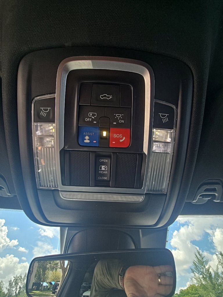 Used 2022 RAM 1500 Laramie w/ Sport Appearance Package AWD/4WD image 35